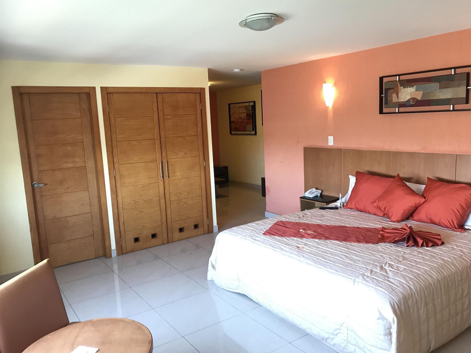 Hotel Hostalia Expo & Business Class